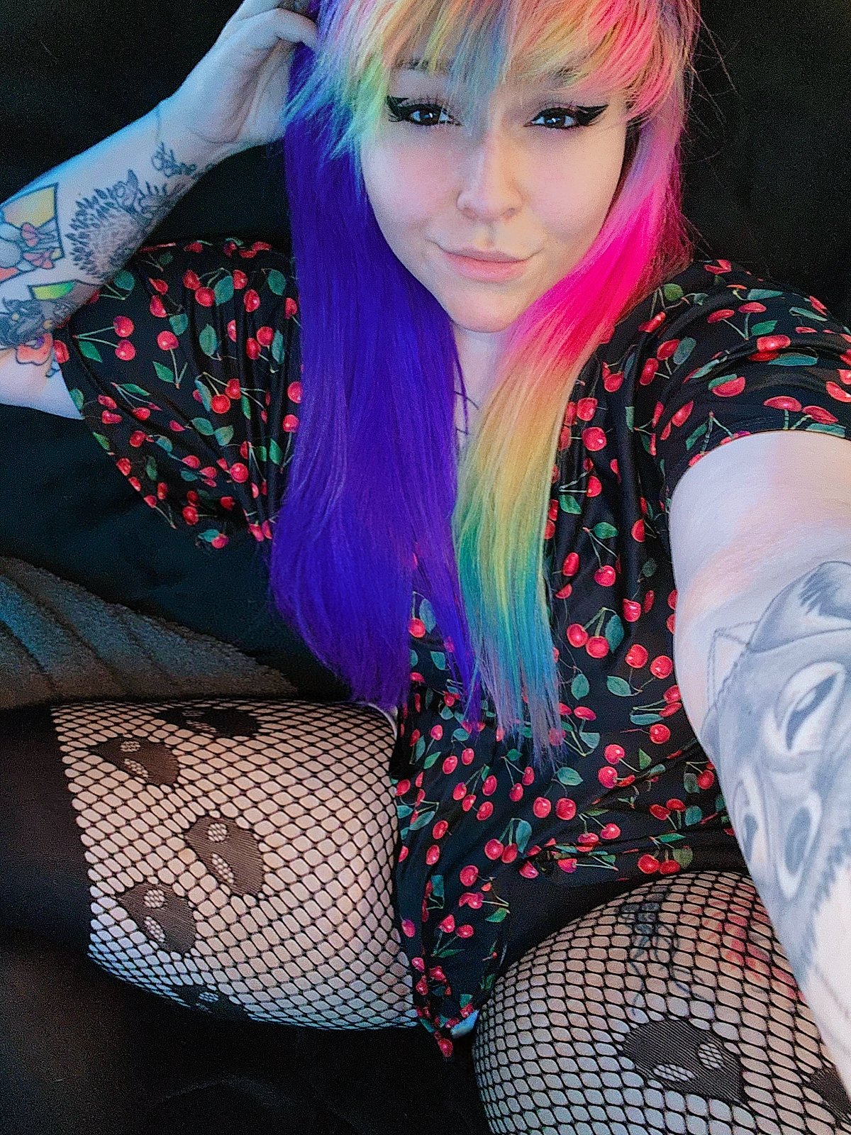 TW Pornstars - Kittenrage. Twitter. It's new years eve and I'm HORNY. 📯 RT if you're horny too