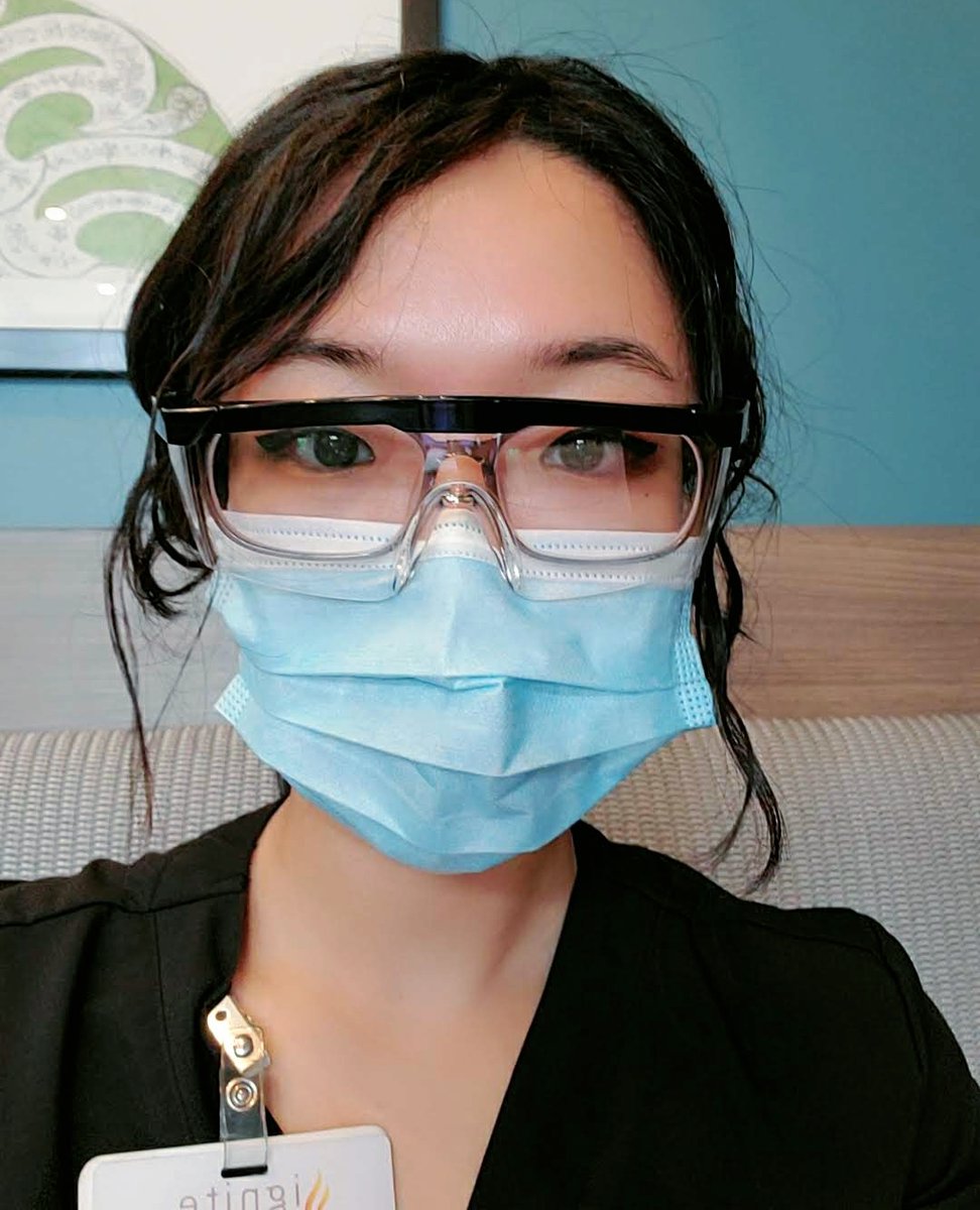 ChewyKBG's tweet photo. 2020~2022. Hard years for healthcare workers.
Very thankful that things are looking better.
I congratulates all my fellow health care workers!
2023 let's go!

#superheroes #healthcareworker #healthcare #congrats #2023 https://t.co/up14u11JkP