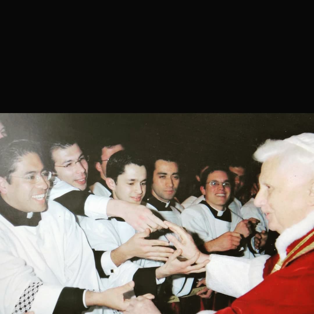 Descanse en paz el Papa Emérito Benedicto XVI.