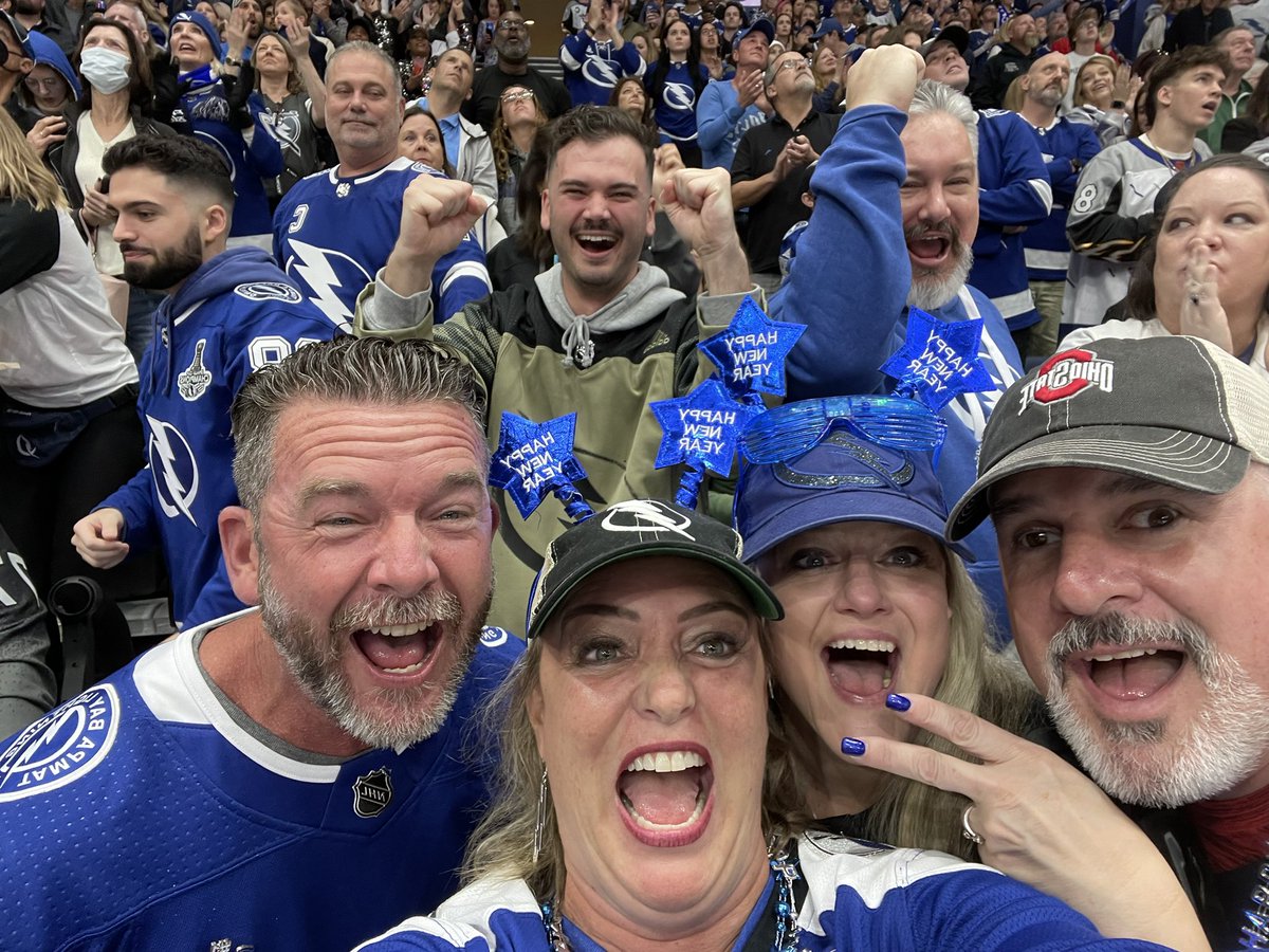 AdkinsStacey's tweet photo. Let’s Go Bolts!! #tblightning #GoBolts https://t.co/AefrUEaViB