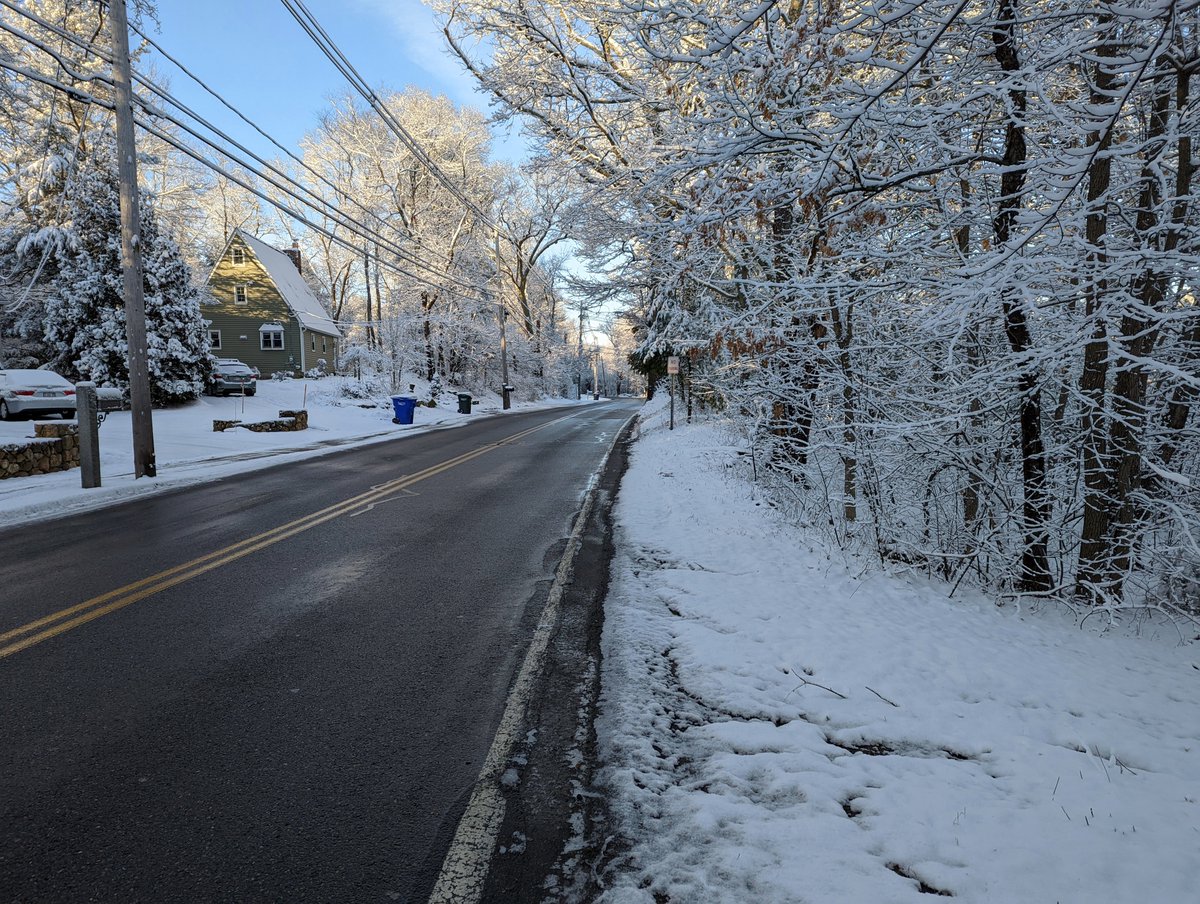 cjhughes's tweet photo. Biking mileage for 2022 - 4,961 miles, including 75 commutes. #bikeMA #BikeCommute (picture from March 10 bike commute) https://t.co/MyDoLIDUqh