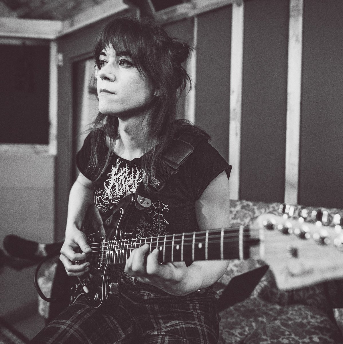 i guess this is my last chance to brag about 2022 so uhh:
- wrote/recorded screams for a funeral doom album
- played 30 shows all over the US and Canada 
- recorded on 2 other albums coming out next year 
- brain was better than expected Despite Everything

📷: <a href="/jaredxshute/">jared</a>