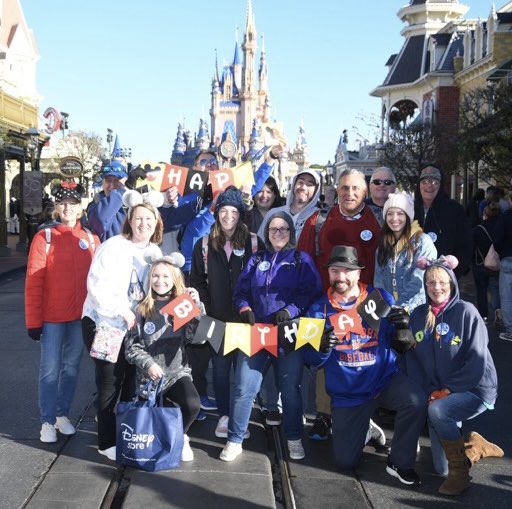 ValPalMickey's tweet image. Had several challenges this year…so focusing on the high points we had thanks to all of our @DillosDiz #CommunityCore friends…I wish I could post all of the memories!