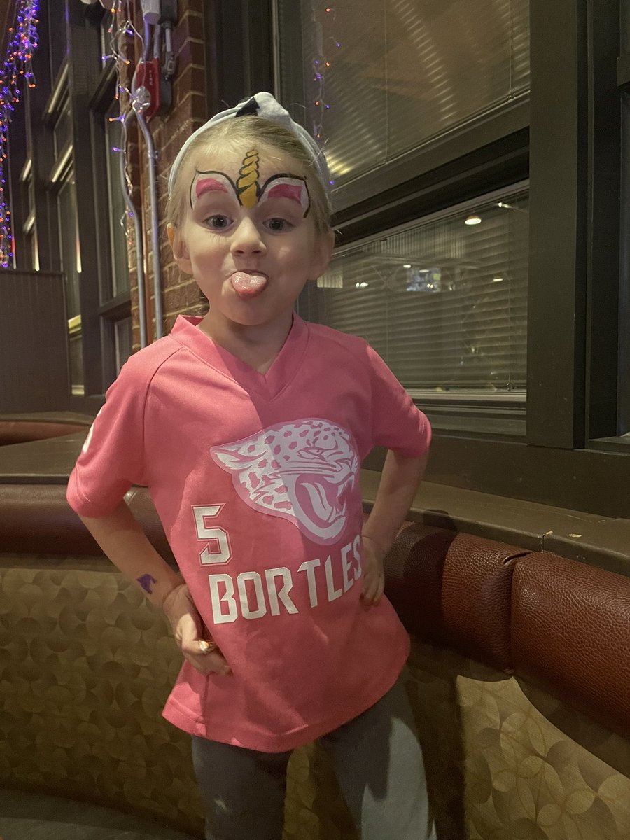 My daughter picked the Jags as her team from a picture of all the NFL logos. As an Eagles fan this was the only acceptable jersey choice. Unicorn face paint just because <a href="/BarstoolBigCat/">Big Cat</a> <a href="/PFTCommenter/">PFT Commenter</a>