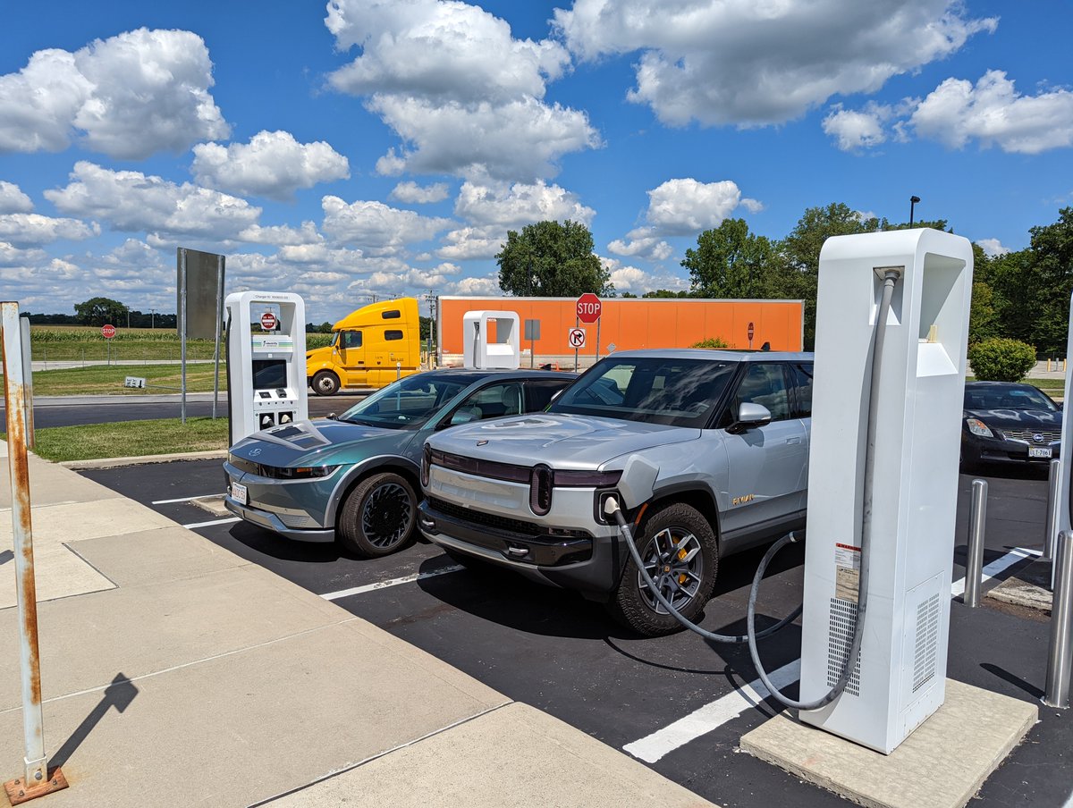 Plug & Play EV on Twitter "Also AUGUST Big month for Rivian R1T