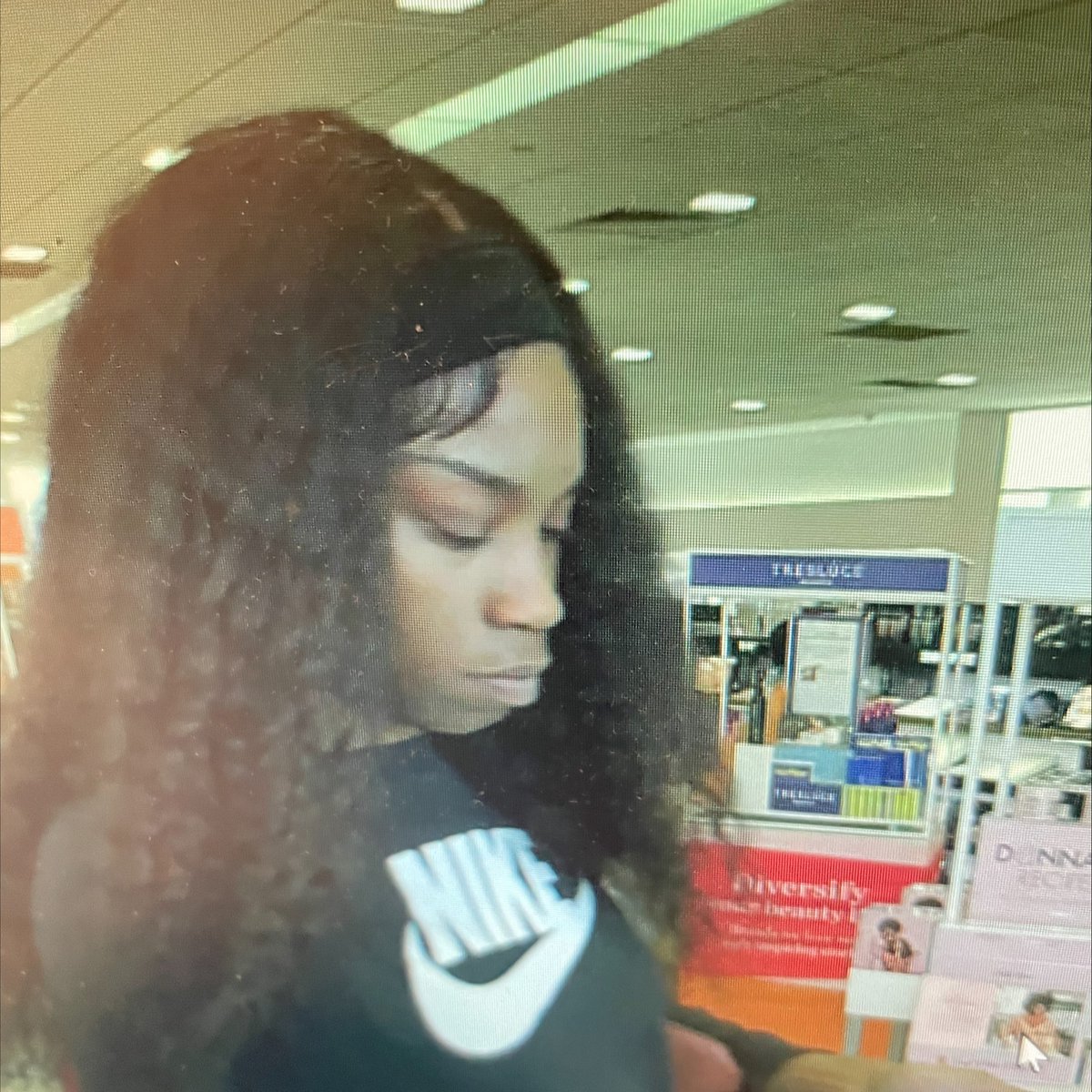CPDGA's tweet photo. The three suspects pictured below were #caughtoncamera shoplifting from Ulta Beauty on Whittlesey Blvd. twice in one week. If you can identify the trio, contact Ofc. Leandra Goodson at 706-570-7842 or goodson.leandra@columbusga.org.
#cpdga #share #shoplifting📷 #TeamCPD https://t.co/NSTgZbGf1b