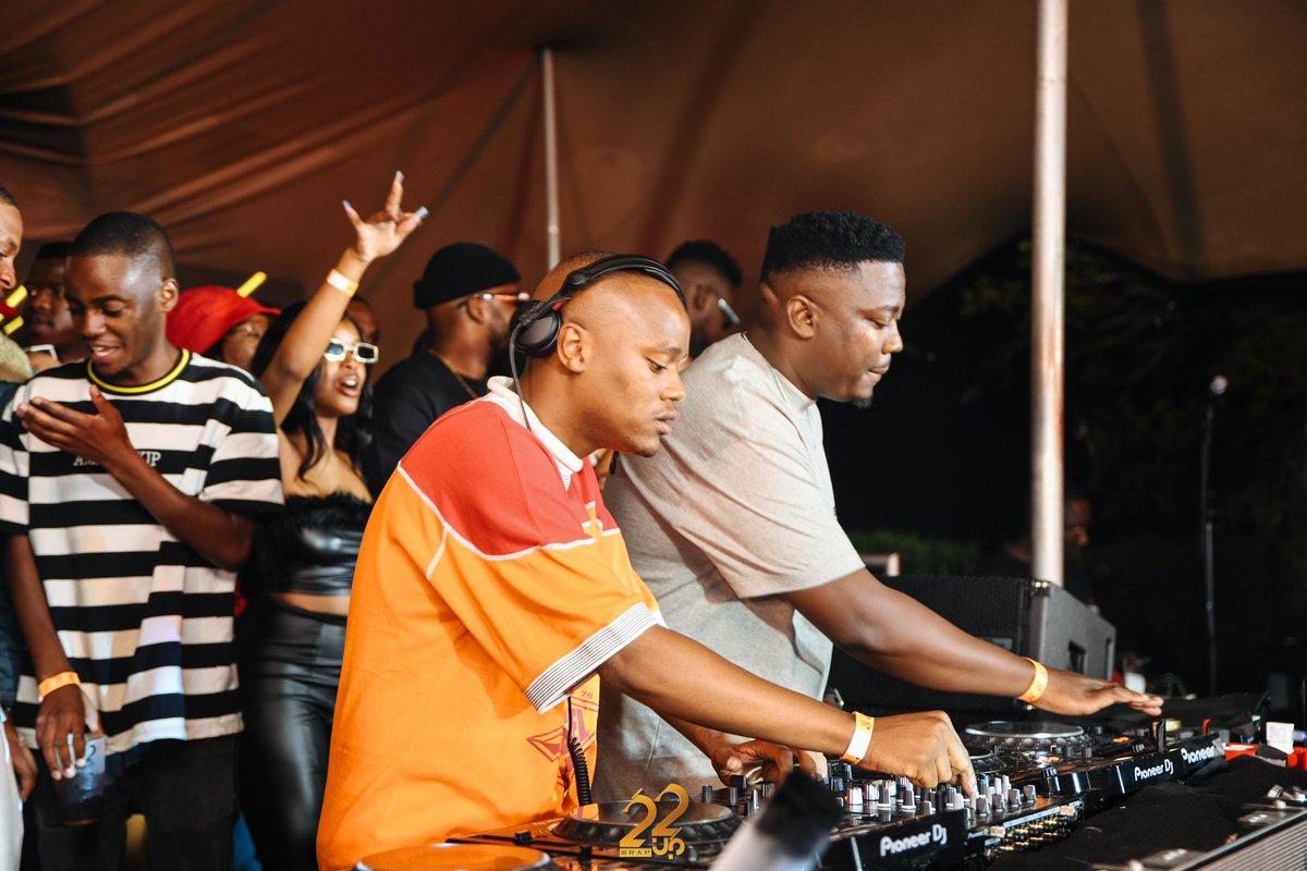 24WrapUp's tweet photo. Up Next we have two young Kings @Siya_Hectic !! Get ready for this one you’ll never forget their names☝️🔥 #22WrapUp 

Now on @ChannelOTV tune in 🎊 https://t.co/72FsMdPD6p