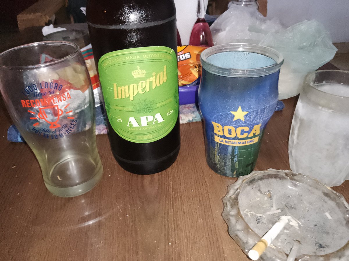 beluceliz's tweet photo. #Arrancando 🍻🍺#AñoNuevo #2023 🎊🎉🎆 #Cerves🍻🍺 @DespegaImperial https://t.co/LjCFNHXmpx