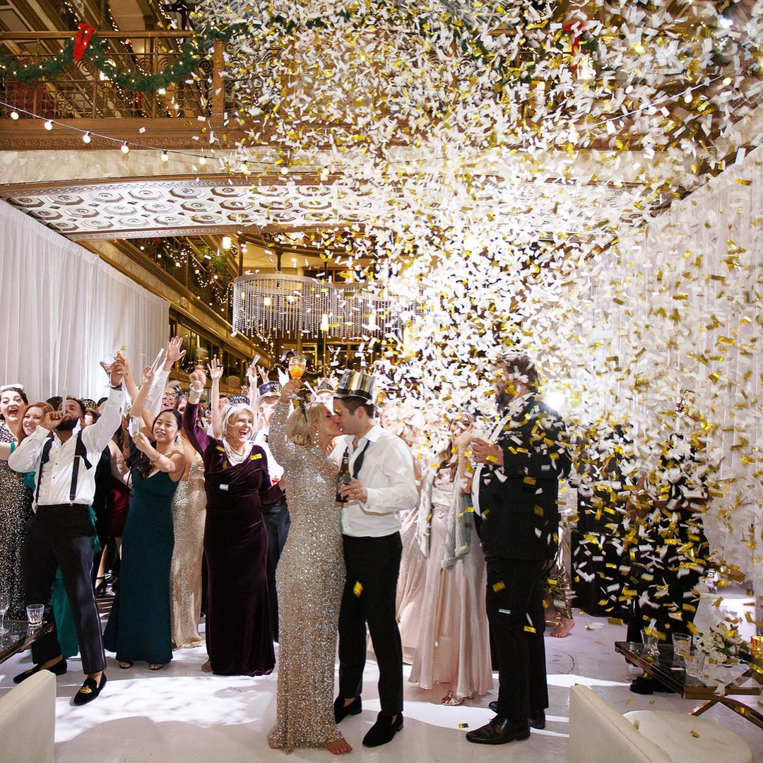 FBFW_weddings's tweet photo. New Year's Eve wedding celebrations!🎉🥂
Repost - @acharmingfete
#party #bride #hendo #bacheloretteparty #henweekend #stagparty #bridesmaids #bridalshower #stagdo #henpartyplanning #babyshower #henpartyfun #love #hen #friends #henpartyweekend #bachelorette #teambride #brid https://t.co/uQIk5P9h79