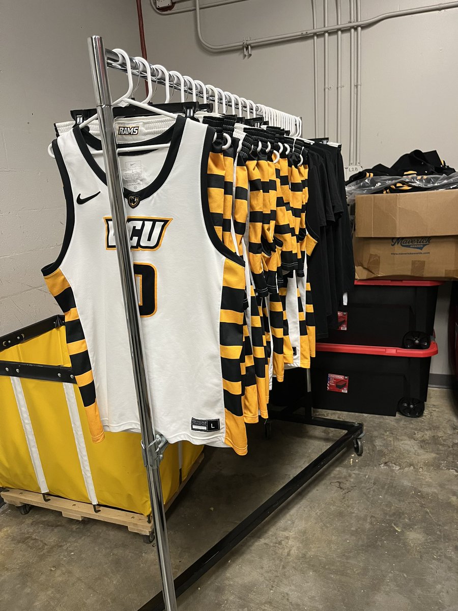 NYE #WinnerLaundry for <a href="/VCU_Hoops/">VCU Basketball</a> !!! Have a good night everyone! #LetsGoVCU