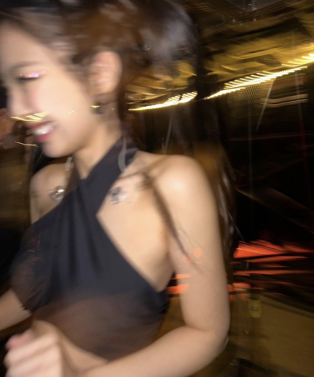 accioclo_'s tweet photo. happy new year! i’m greatful for all of you and the fun memories we made this year 💗💗 https://t.co/QsldQZeXiT