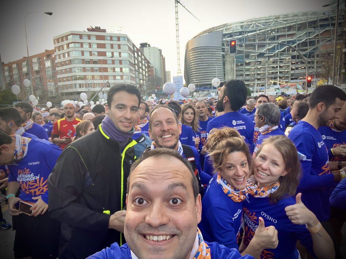 juliotesco's tweet photo. Y en el reloj de antaño, como de año en año… #vallecanasolohayuna #SSV22 https://t.co/FImhaWr7lY