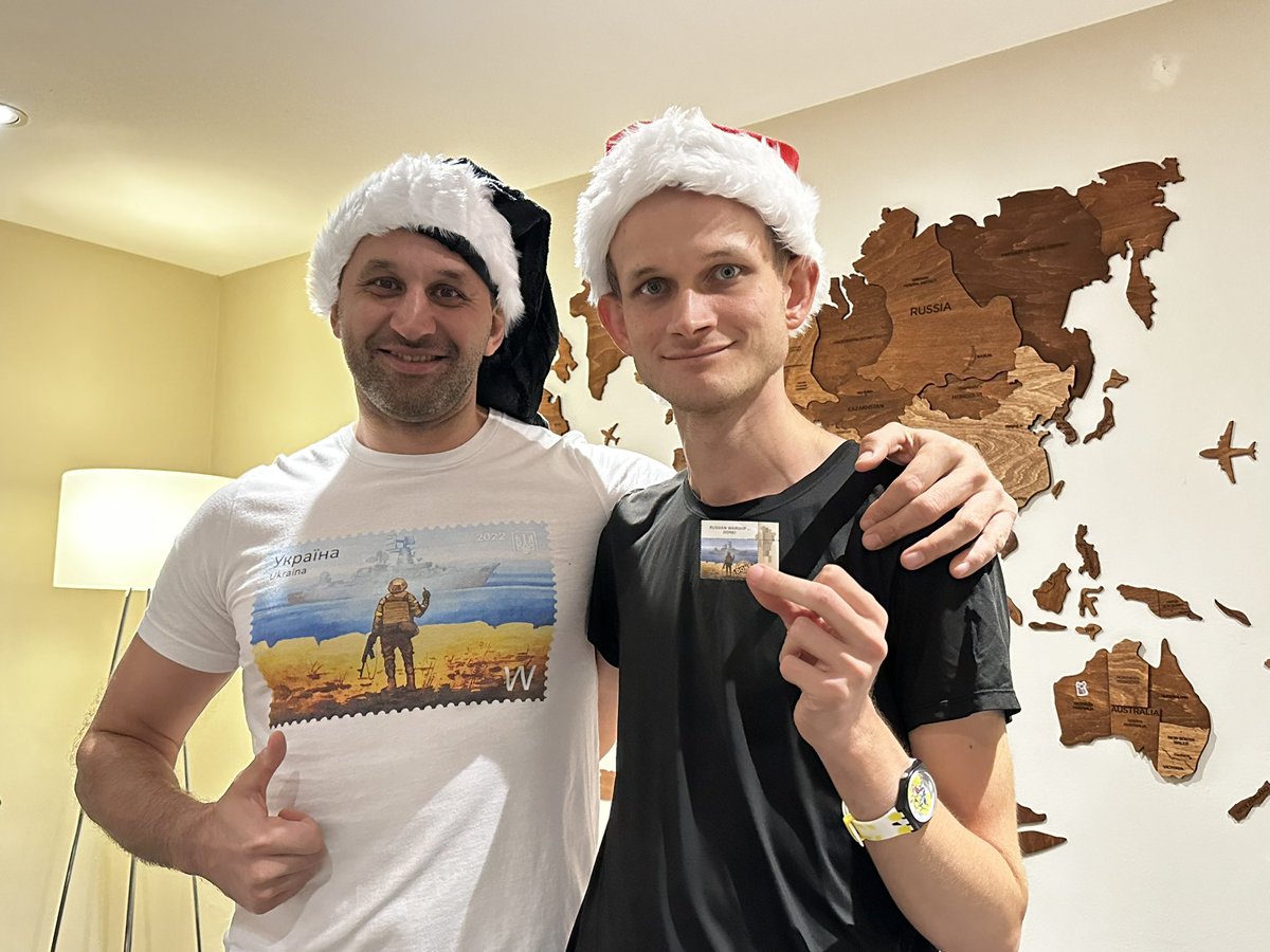 Happy New Year!!
🥳🎄⛄❤️
May 2023 bring victory and peace to Ukraine!! ☮️🕊️🇺🇦

with <a href="/VitalikButerin/">vitalik.eth</a>