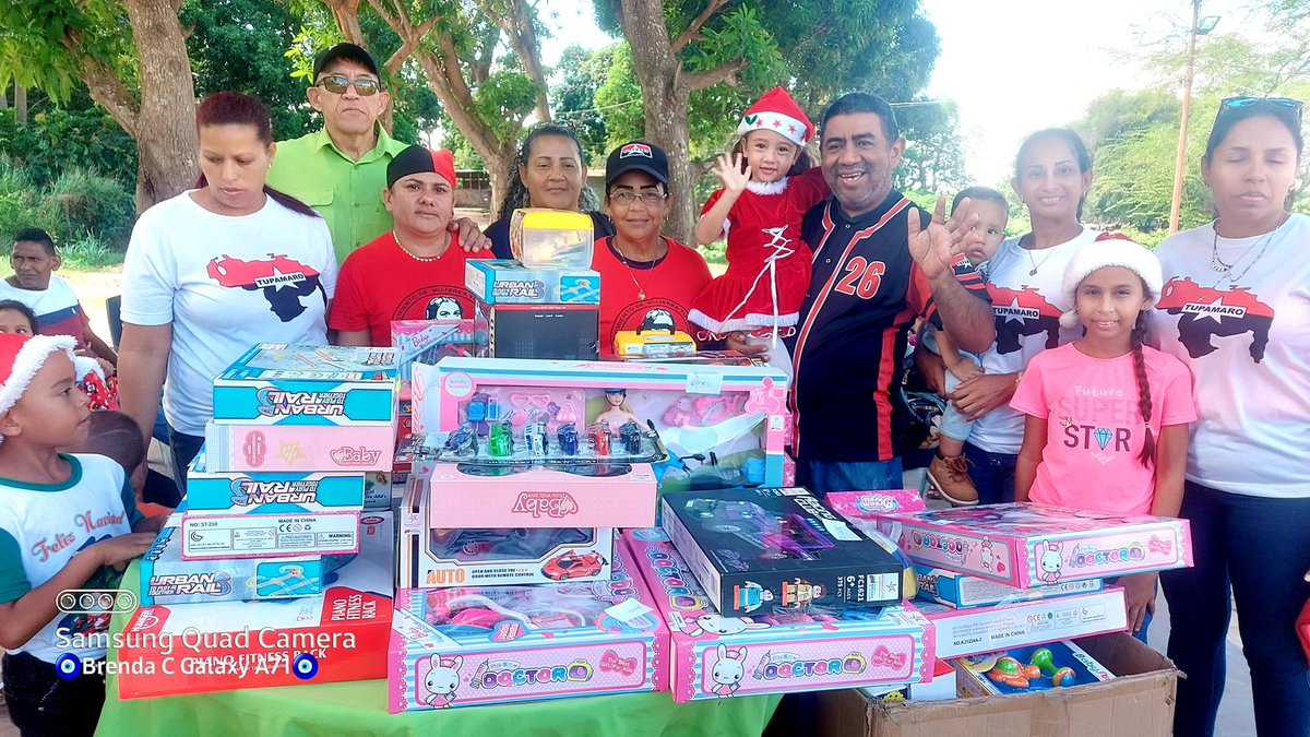 #VenezuelaFeliz2023 TUPAMARO @MRTBolivar3 con mucha alegría y entusiasmo, realizó entrega de juguetes a las niñas y niños llevando sonrisas en esta navidad a los reyes y reinas de la casa. @NicolasMaduro @WBenavides_MRT