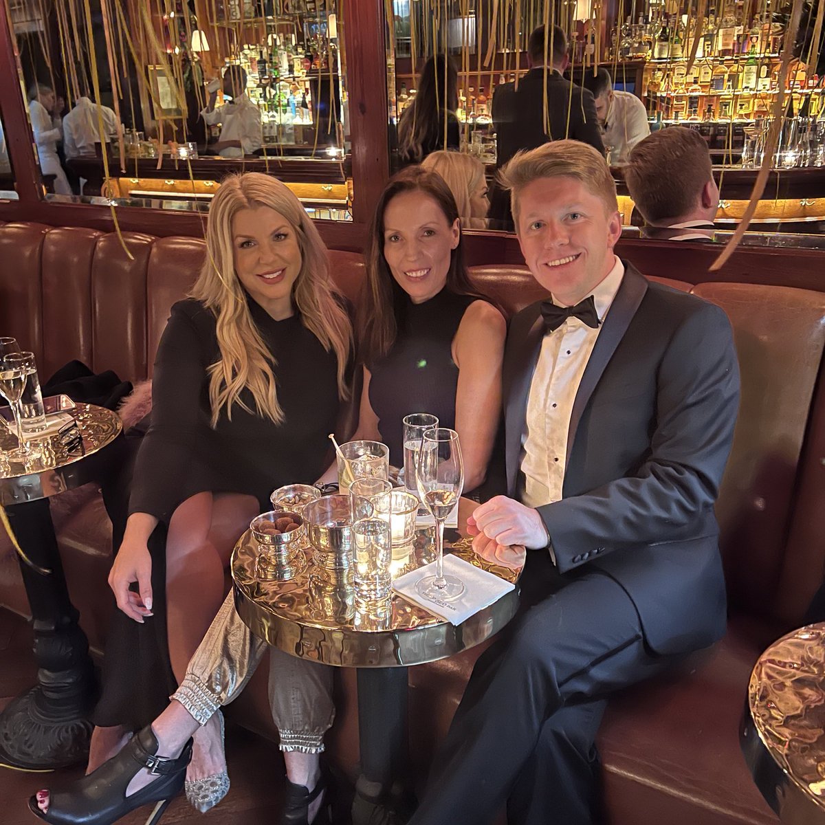 GriffinFrank's tweet photo. Cheers to 2023

#nyc #polobar https://t.co/kLcGW0T5OC