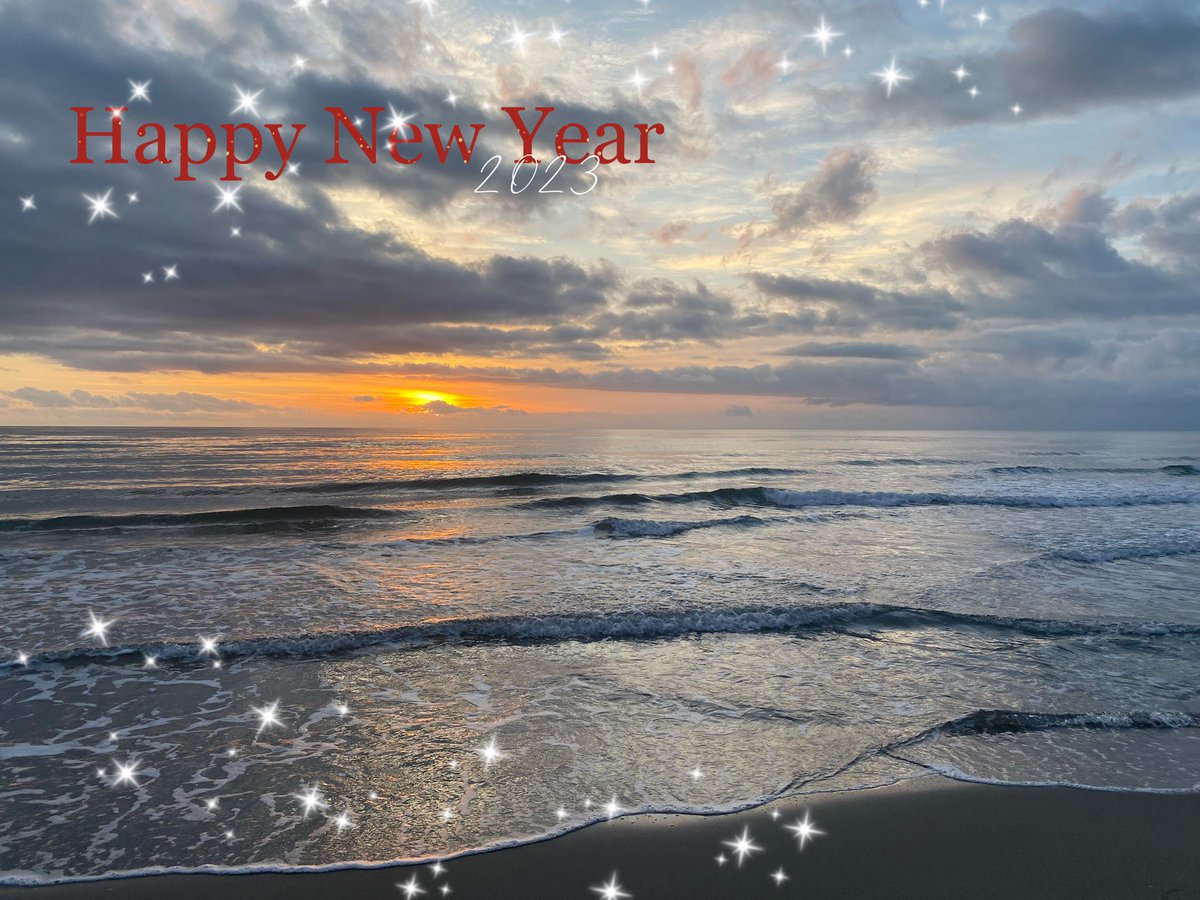 shatiel_85's tweet photo. Happy New Year! 🥂
Let’s hope 2023 will bring with it health, happiness and peace https://t.co/SpnSowrpsI