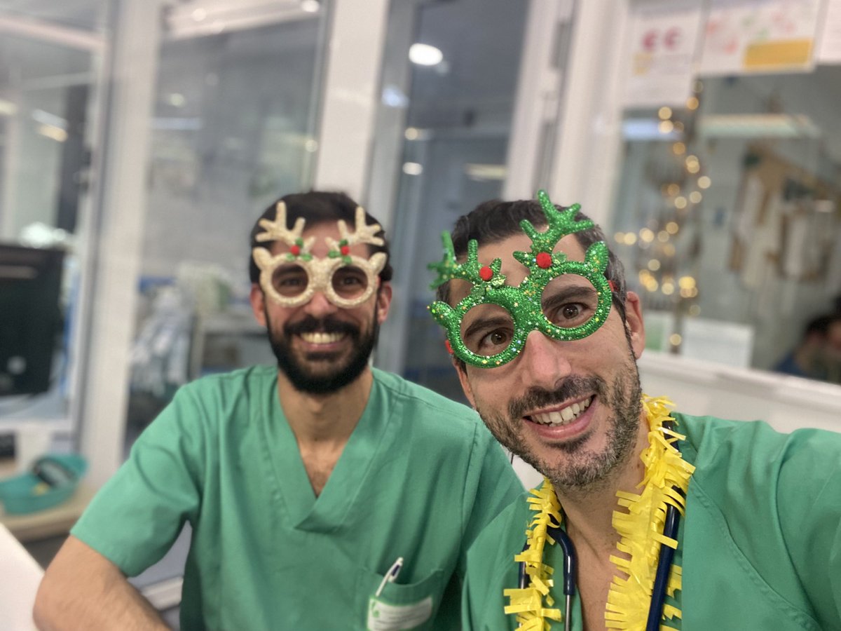 Un año más recibiendo el nuevo año con el gran <a href="/LardelliSan/">San Lardelli</a> esto ya es tradición! #Feliz2023 #uci