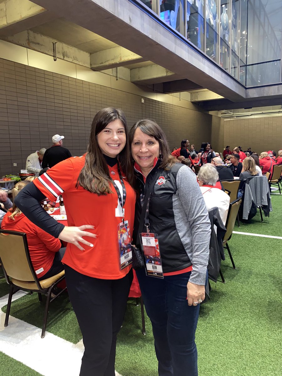 bernmelnyk's tweet photo. Having a blast at the ⁦@OhioStateFB⁩ ⁦@CFAPeachBowl⁩ pre-game huddle. So great to connect with ⁦@osunursing⁩ &amp; other ⁦@OhioState⁩ alums. Go #Buckeyes.Beat the Dawgs! https://t.co/sPMXisXCKx