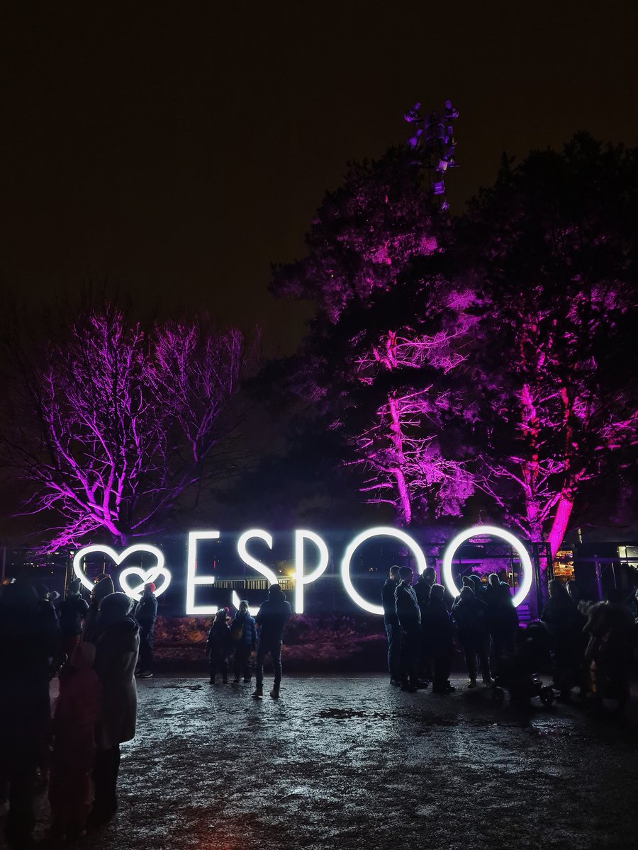 Hyvää uutta vuotta!
Gott nytt år!
Happy New Year!