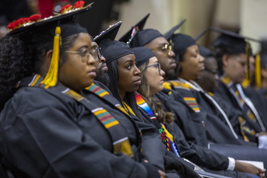 PresBreaux's tweet image. There’s still time to make your gift to support student success and academic excellence @BowieState Let’s finish strong in our #HBCU Bowie Bold 2022 Racing to Excellence journey. There are 6300 reasons to give the gift of education as we reflect on 2022 securelb.imodules.com/s/1266/bp18/in…