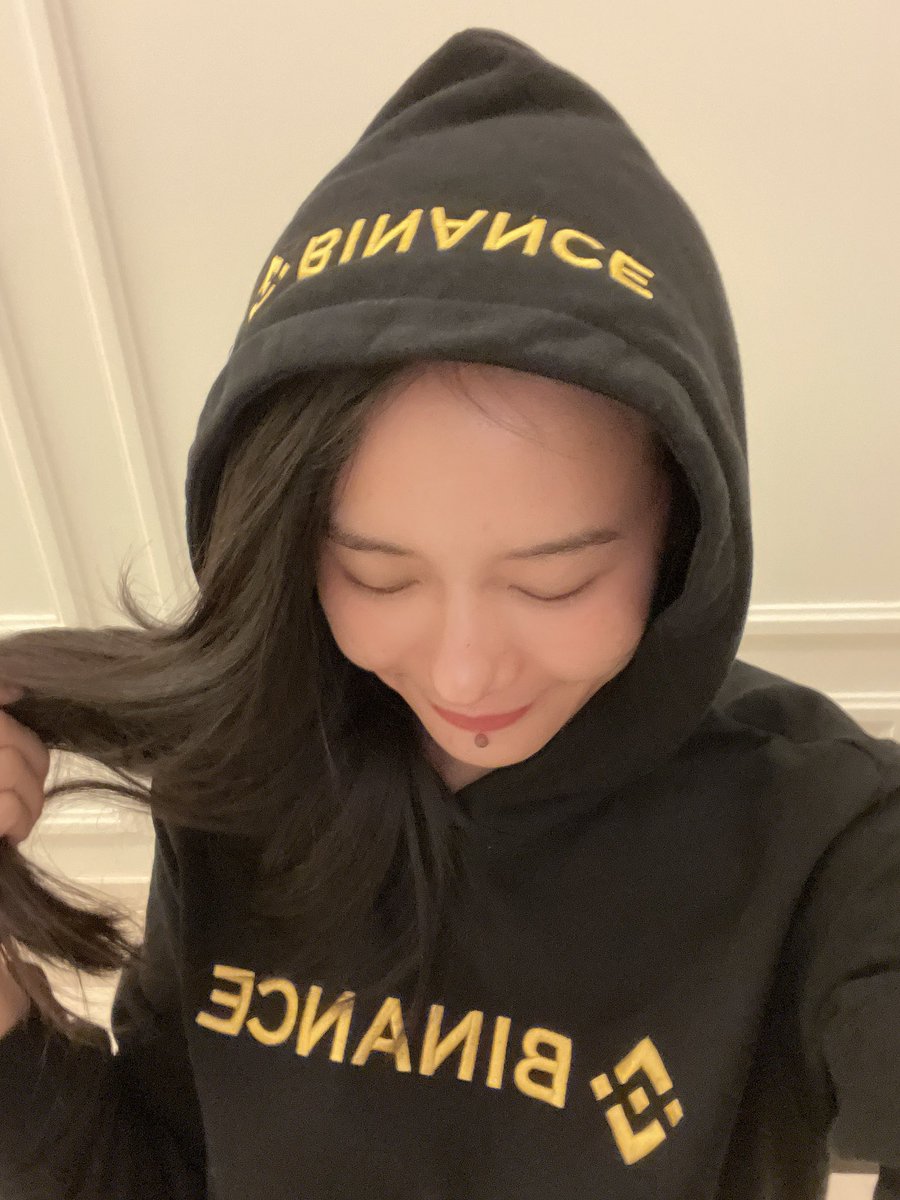heyibinance's tweet photo. #Binance 
#BNB 
Happy new year！Keep building. https://t.co/epcjLRl3hM