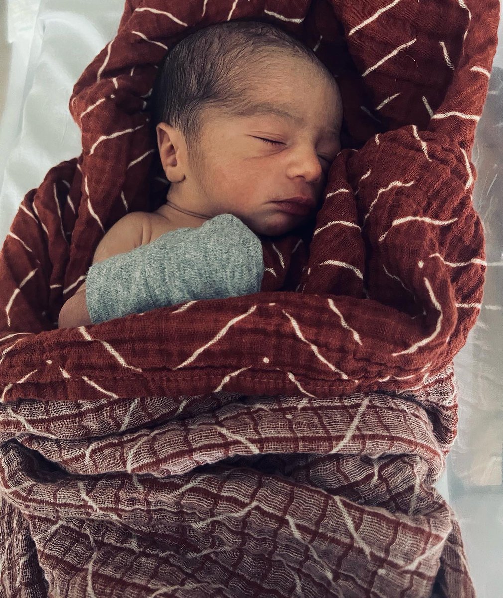 _kkatiee1's tweet photo. my sweet baby boy came into this world on December 30, 2022 at 5:35 AM weighing 5 lbs 13 oz and 19 inches long. your dad and I are so in love with you, Kaisen Jamari Antoine. an indescribable love 🤍 https://t.co/5oyAOWQIro