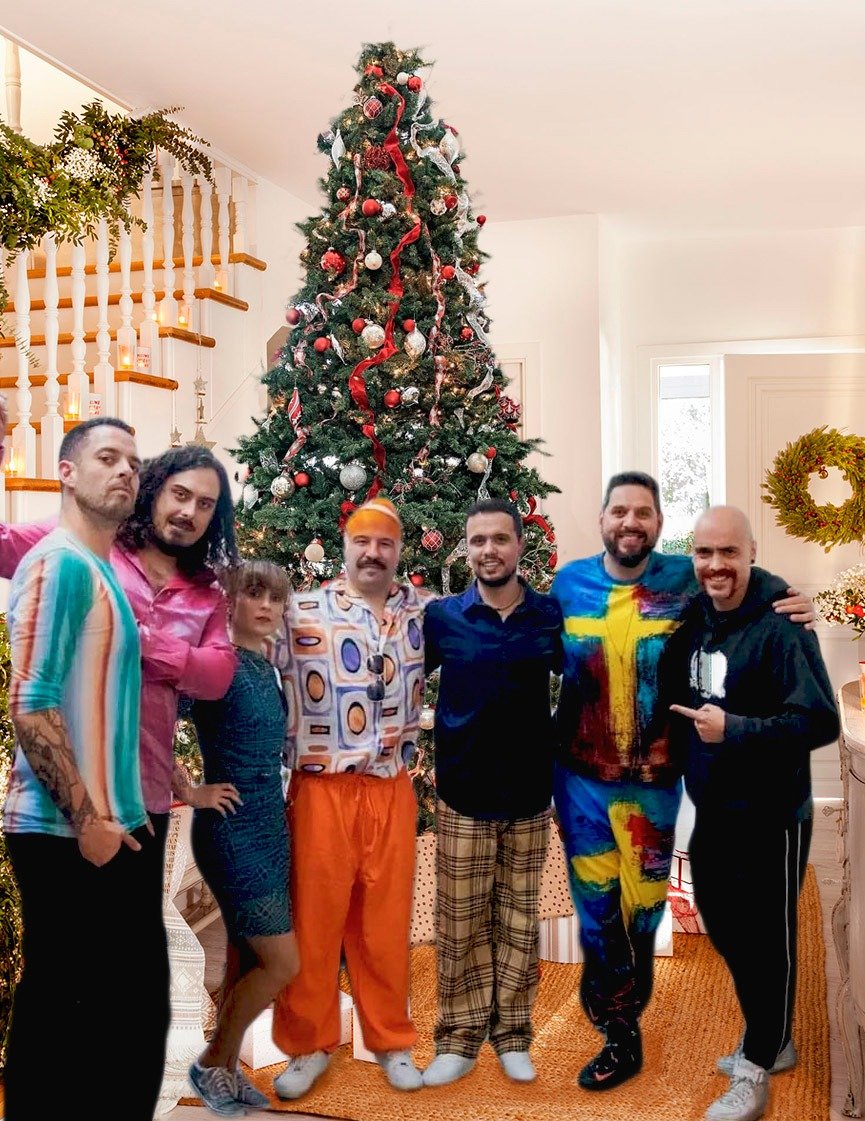 Só lle pedimos a 2023 que todos os vosos problemas duren tanto como os vosos propósitos de ano novo.

📷@ramonyoshimura
🎨@sanguedecores (photoshop) (IG)

#felizanonovo #welcome2023
#festa #musicaengalego