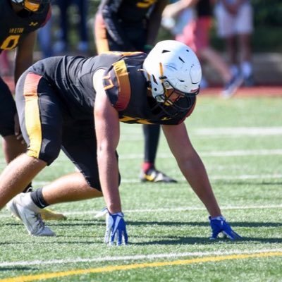 BallCoach34's tweet photo. Cardinal Nation on January 9th bring it on! Bishop Ireton High School will host  the signing ceremony of @EvanSafreed ...the ceremony begins 4:00pm. At 5:00pm we will be moving over to "Glory Days Grill" for the signing celebration. Congrats 
Big E! Let's Gooo!BIBI!🔥💪🏽🥇🏈✝🏈💯 https://t.co/haQZenK2oe