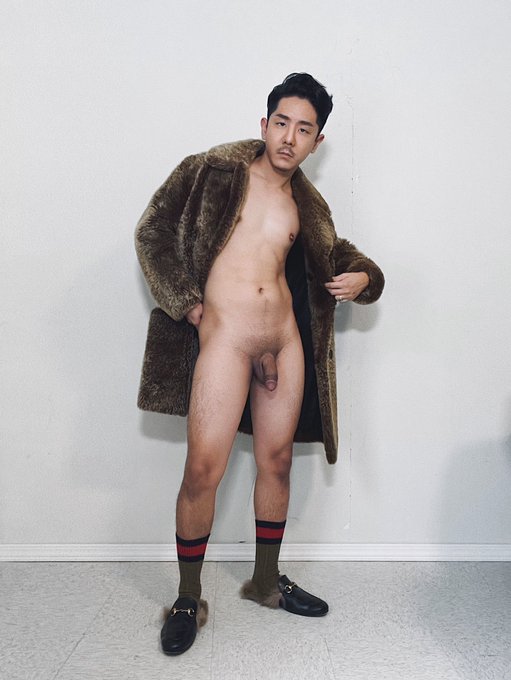 Happy New Year!  - your tiny asian pimp daddy https://t.co/yhsVqY0AsM