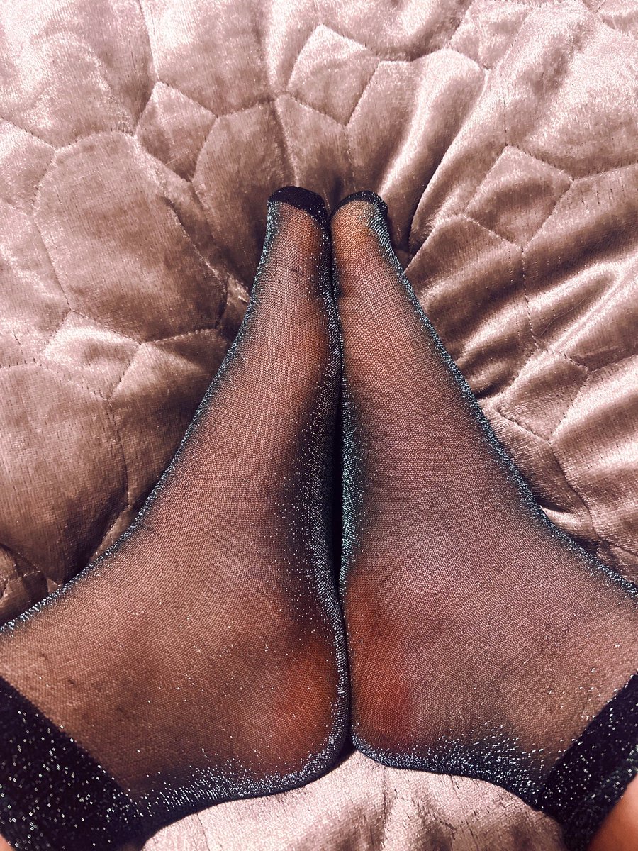 MoonRoseRoo's tweet photo. Aren’t my socks cute? Protecting my feet before their job tonight 🍆💕😉#chubby #feet #feetpics #porn #pornhub #followmypornhub #LinkInBio #NewVideo #tonight #socks #FOOTFETİSH https://t.co/V0hTIrYh4z