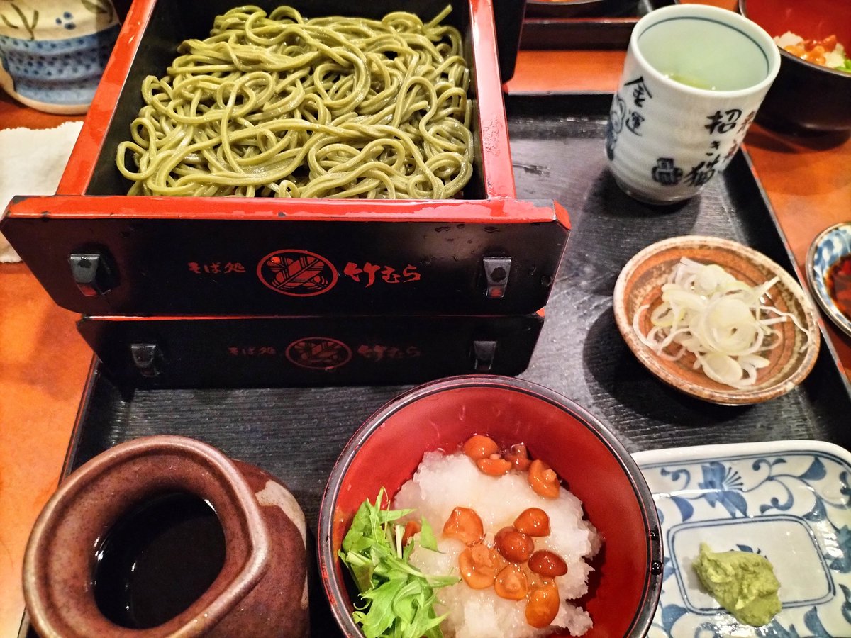 meitan08's tweet photo. 営業後にお店の皆で年越しソバ食べた😋
今年もよろしくです✨ https://t.co/y57Ro4cyoR