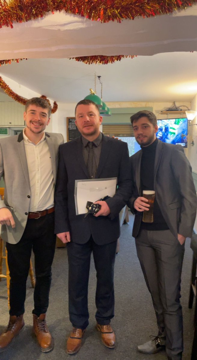 BuxworthFC's tweet photo. Great trip out to @haydockraces yesterday with the buggy boys 🤑🐴 https://t.co/xl3kw8s03l