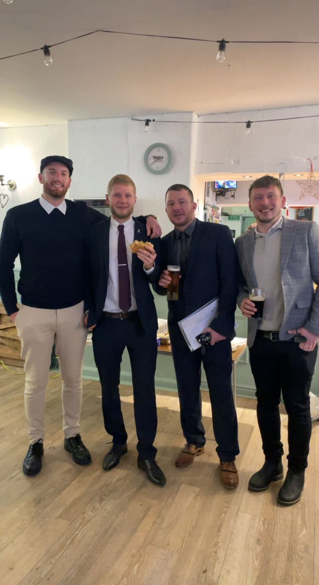 BuxworthFC's tweet photo. Great trip out to @haydockraces yesterday with the buggy boys 🤑🐴 https://t.co/xl3kw8s03l