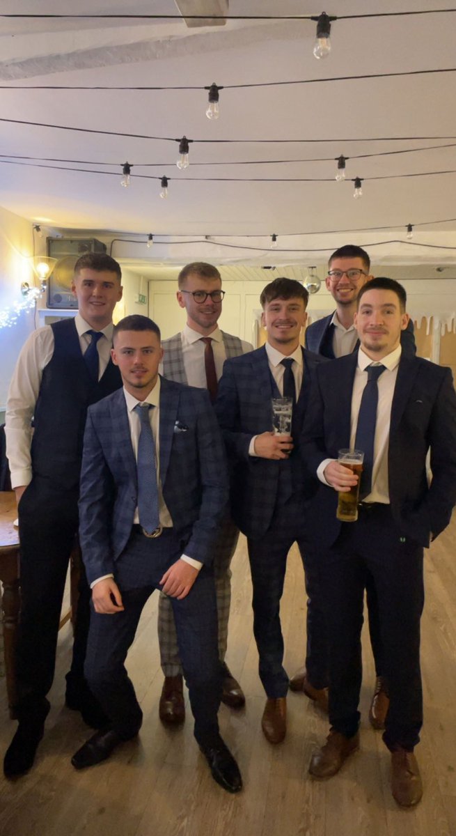 BuxworthFC's tweet photo. Great trip out to @haydockraces yesterday with the buggy boys 🤑🐴 https://t.co/xl3kw8s03l