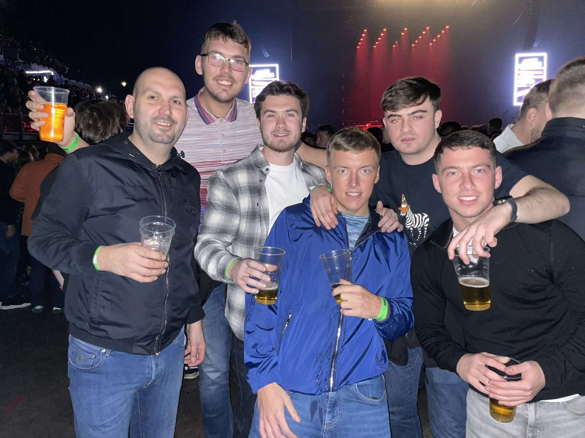 Not Wa Iz Fat Bum tweet media