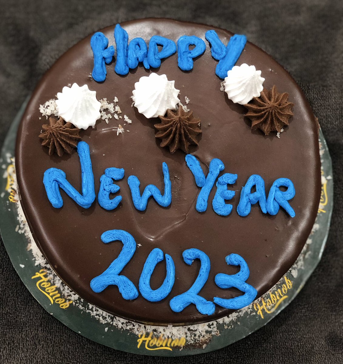 afifabhatti_'s tweet photo. May this year bring new happiness, goals, achievements, and a lot of new inspiration for your life. Wishing you a year fully loaded with happiness. #HappyNewYear https://t.co/llgt2kqSKM