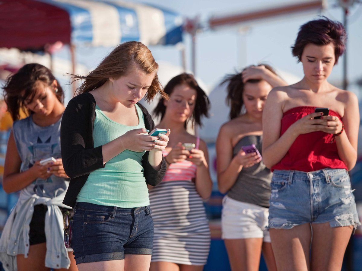honey_wire's tweet photo. "Smartphones have infiltrated our lives so quickly and so thoroughly that we have never stopped to think about what we actually want our relationships with them to look like -- or what effects these relationships might be having on our lives."  --@Catherine_Price

#relationships https://t.co/eXrXqk7OZK