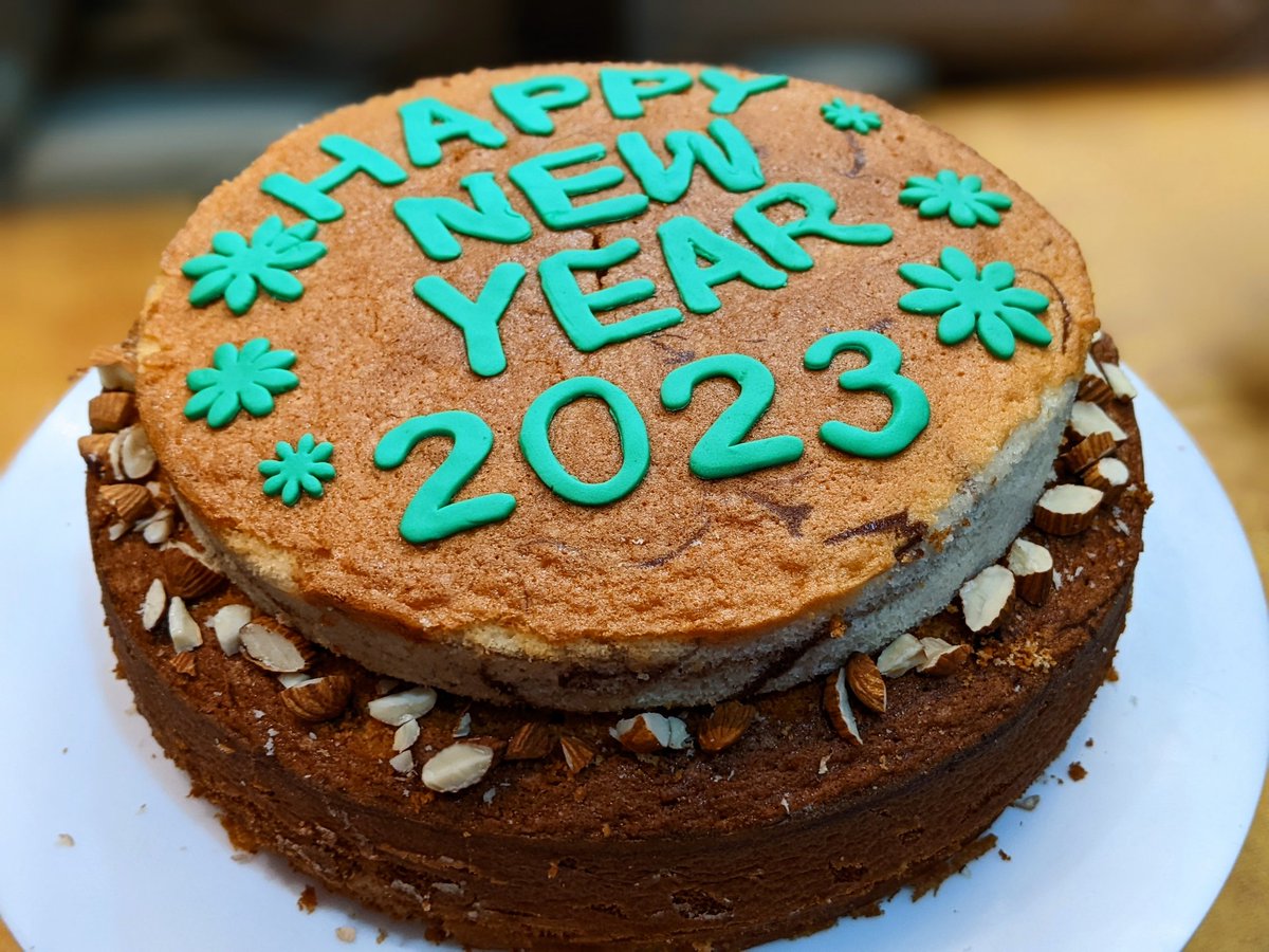 stayhappy2026's tweet photo. To everyone reading this, 

Happy New Year! 
May your year be filled with many more travel stories and memories filled with only love, success and happiness ❤️❤️

#HappyNewYear2023 https://t.co/8p1b3lqpk2