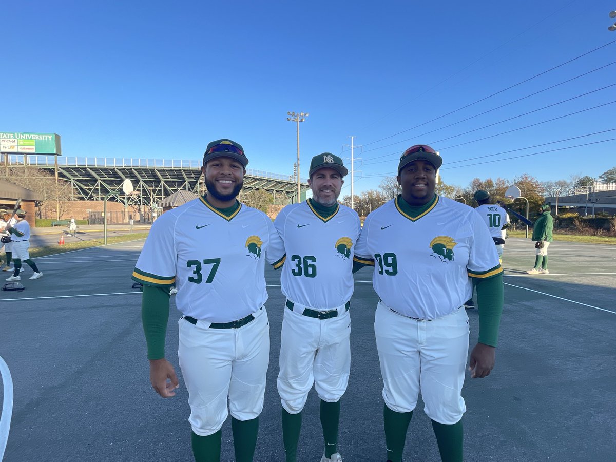 Keith Shumate (@keithshumate1) on Twitter photo Best coaching staff. Gift from God. Blessed! Best coaching staff. Gift from God. Blessed!