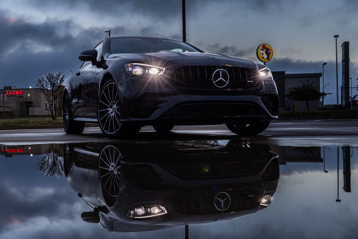 txGarage's tweet photo. Reflecting on the year
@MercedesBenzUSA 
@bucees #txgarage https://t.co/QVy5gPfomp