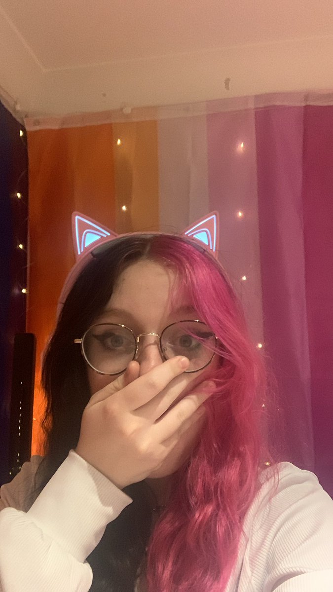 Luna stharrs tweet media