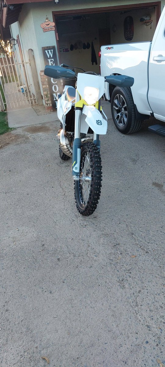 DonateRogelio's tweet photo. Husqvarna te250i https://t.co/ocythcStuW