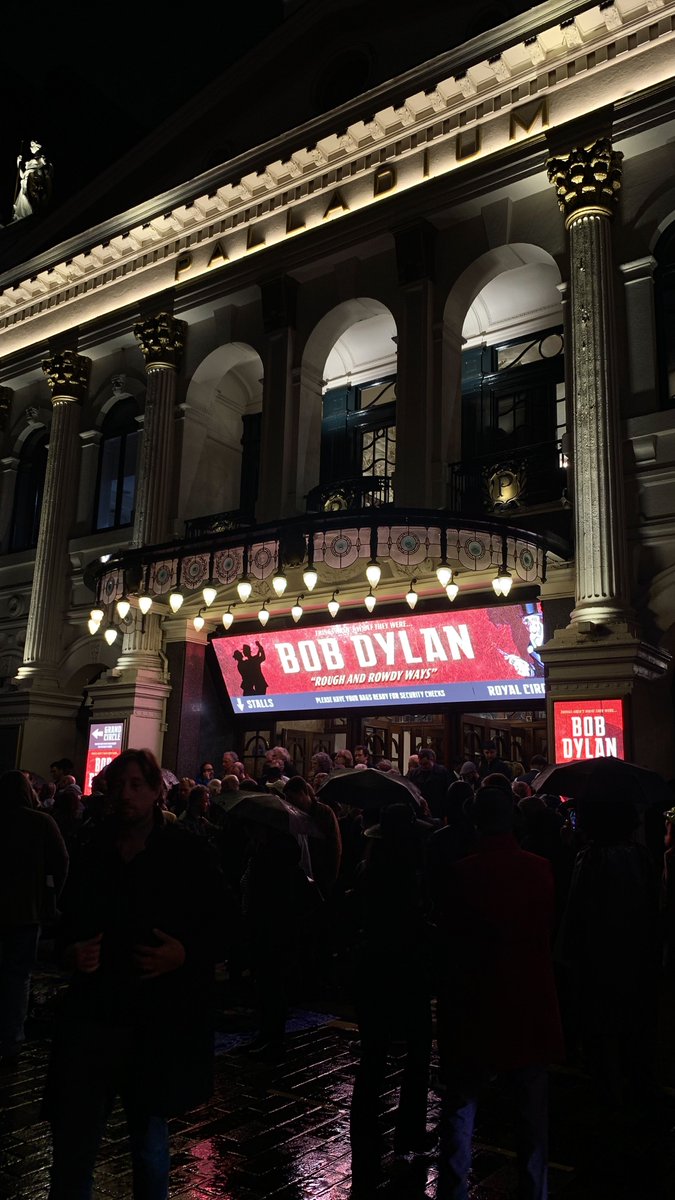 Filmic_Liam's tweet photo. 2022 in Gigs (4x Bob Dylan Edition) https://t.co/ZruM0whoRE