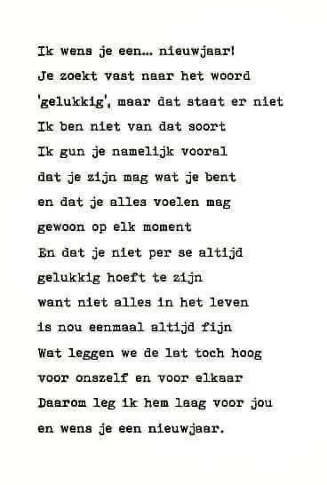 Vanavond zit ik heerlijk uit te buiken op de bank, hondjes dicht tegen me aan, op de achtergrond gaat Viva la Vida van Coldplay langzaam over in Telegraph Road van de Dire straits in de Top2000 en ik voel me dankbaar. Dankbaar voor de verbinding en mooie vriendschappen.