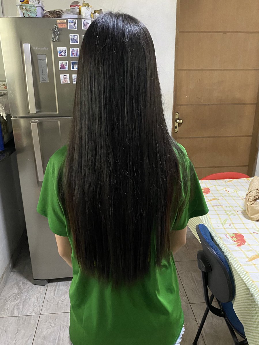 dwaalazz's tweet photo. olha o tamanho do meu cabelo nixo https://t.co/cHFEyieYRa
