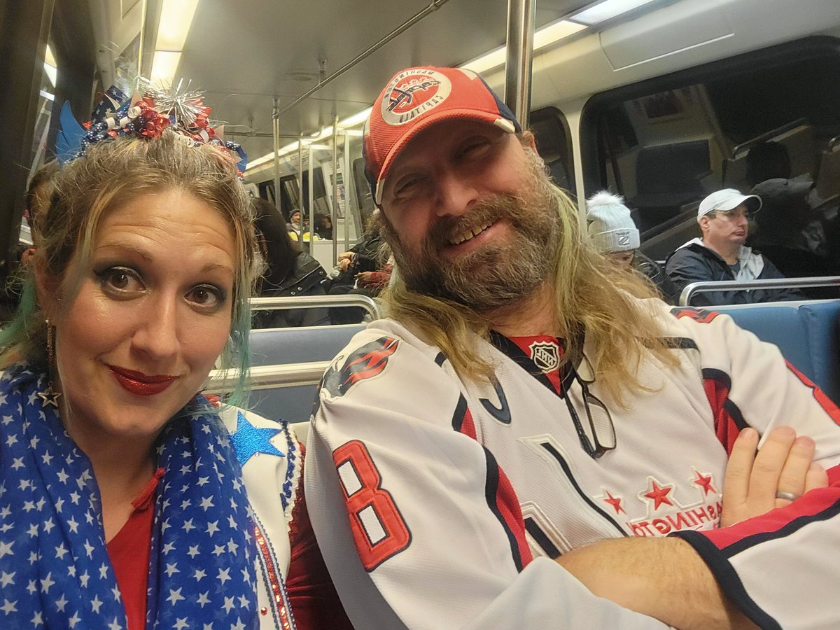 kreweducaps's tweet photo. Started the month in Seattle for a Caps game, ending it in DC for @Capitals vs Habs. I went casual for this one due to suitcase space, way fewer sequins than usual, but I still got my sparkle.
Thanks @HunterHex601 for bringing me!

#ALLCAPS https://t.co/ferAkNAj1f