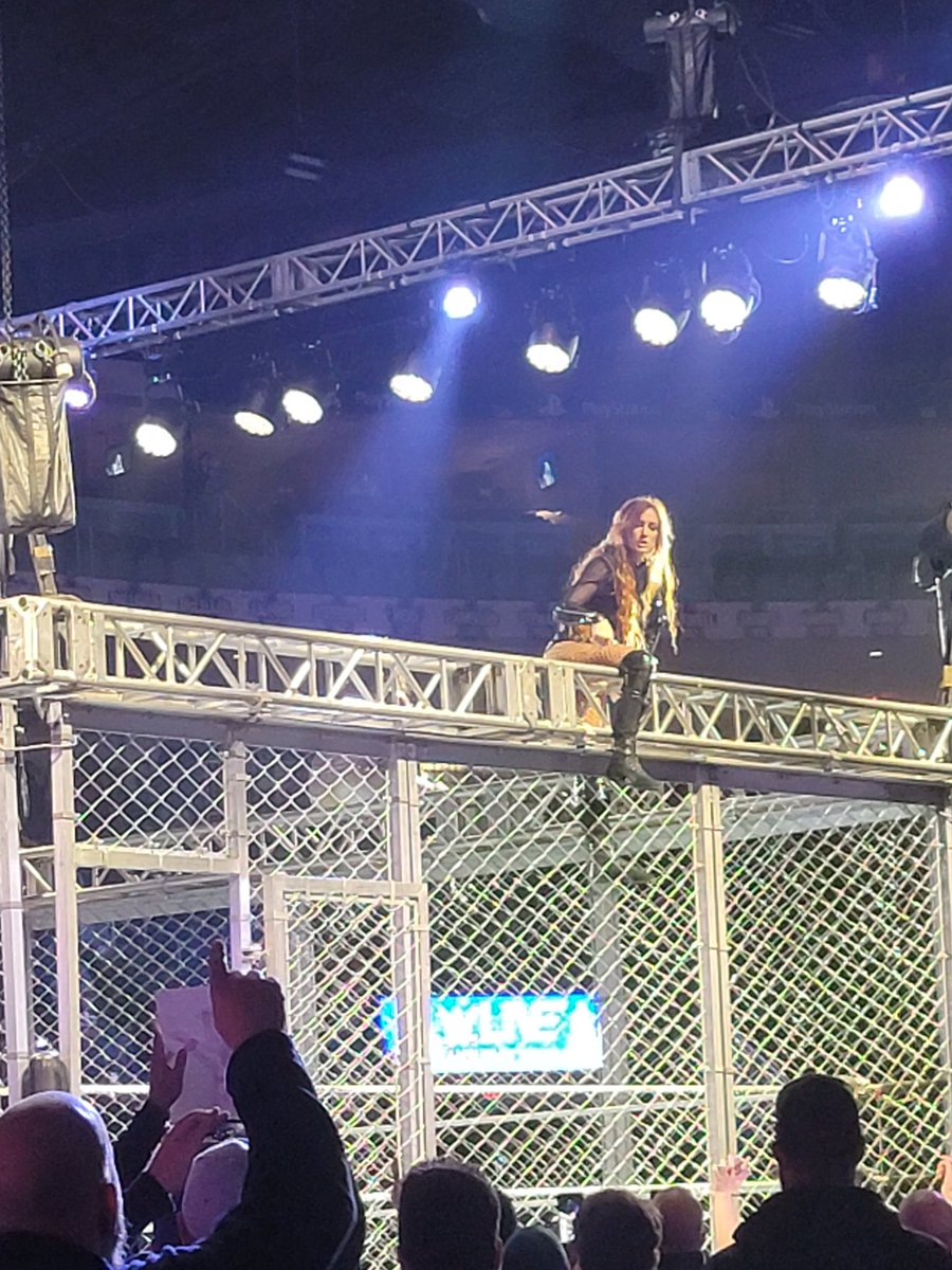 FirstClassJames's tweet image. Just @BeckyLynchWWE being Becky last night!!!! #TheMan #WWEToronto #SeeyouinMarch #Salute