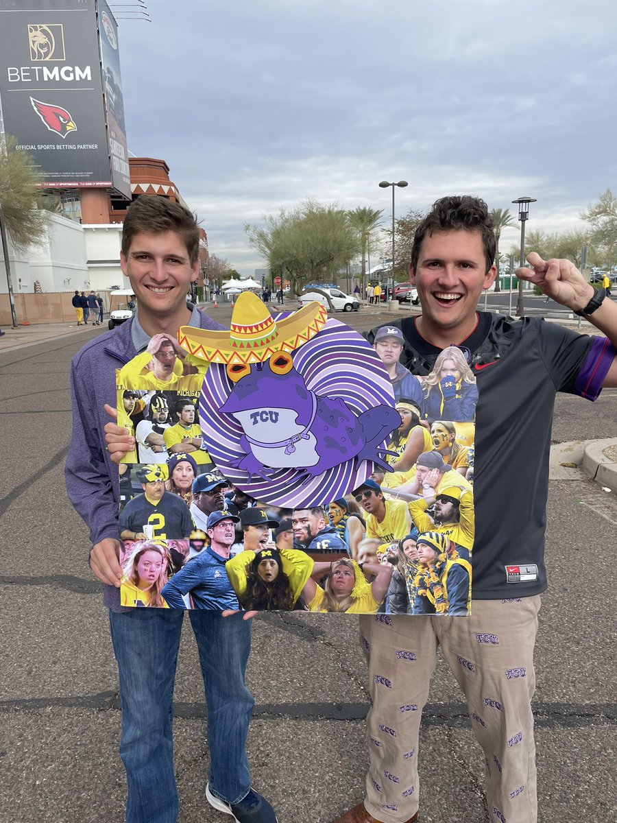 NaturalAuthorit's tweet photo. ❌ichigan ain’t ready for the HYPNOTOAD https://t.co/tqWQSgB0Dw