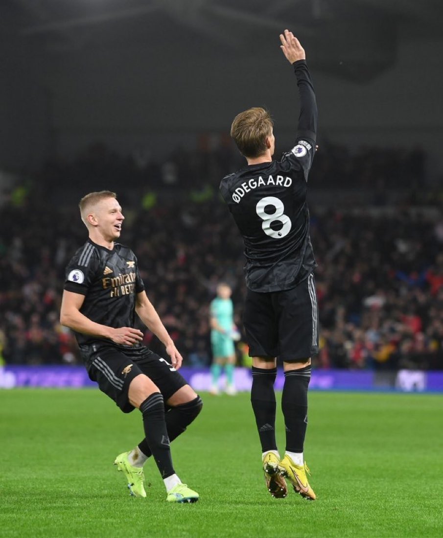 Tèmítópé... tweet media