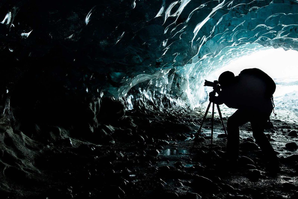 _lichterderwelt's tweet photo. @BraydenCreation Under a glacier, Iceland https://t.co/tZk7qEom6S